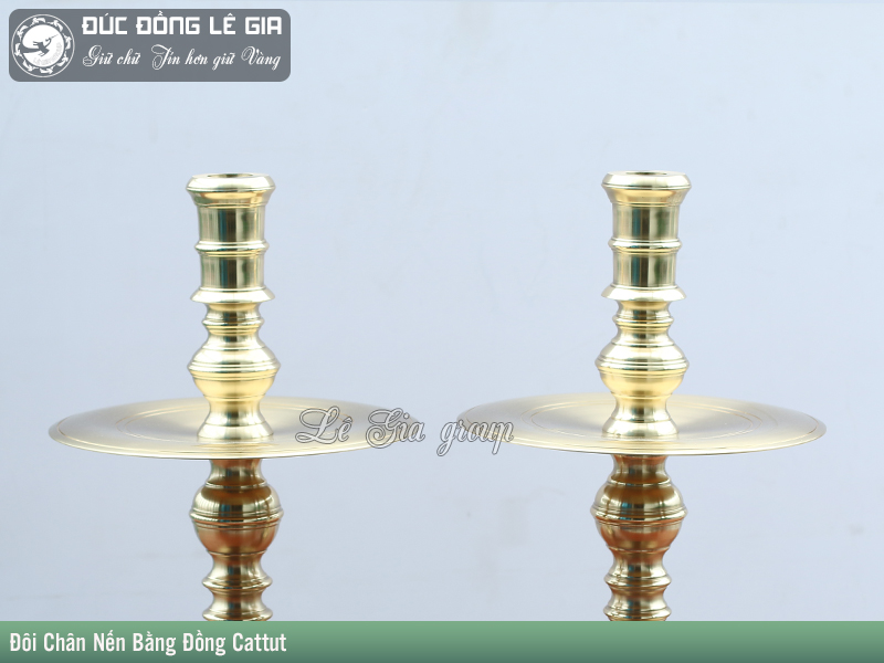 Đôi Chân Nến Trơn bằng đồng cattut