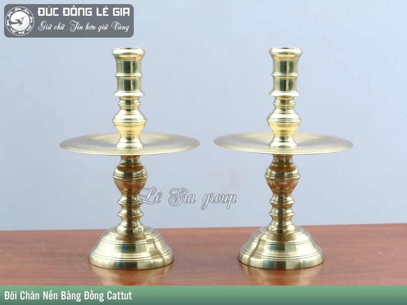 Đôi Chân Nến Trơn bằng đồng cattut