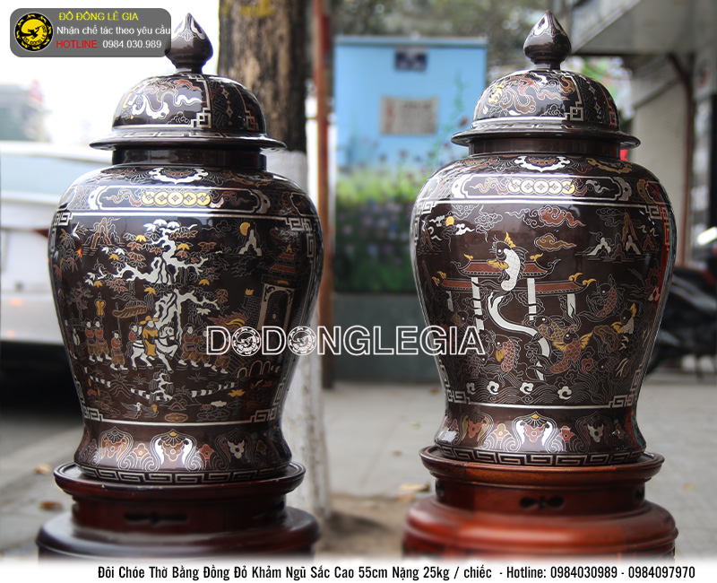 Đôi chóe thờ bằng đồng khảm ngũ sắc