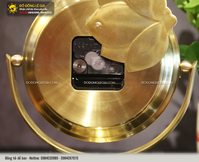 Đồng hồ để bàn bằng đồng mẫu 2