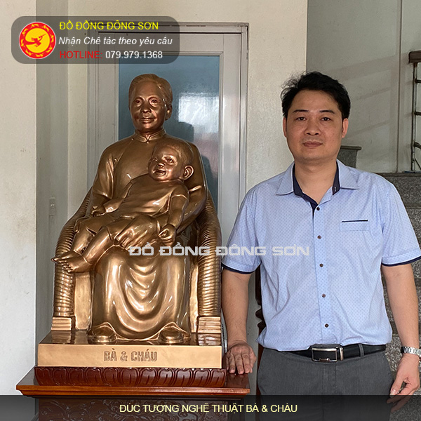 Đúc Tượng Đồng Nghệ Thuật Bà Và Cháu Kích Thước 81cm-11
