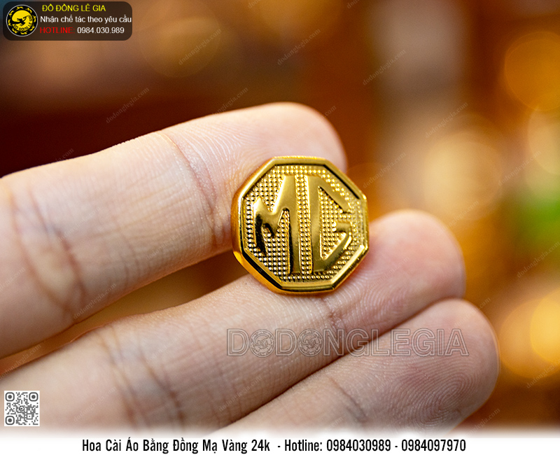 Hoa Cài Áo Bằng Đồng Mạ Vàng 24k
