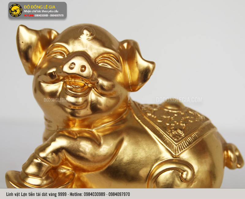 Linh vật Lợn tài lộc bằng đồng dát vàng 9999