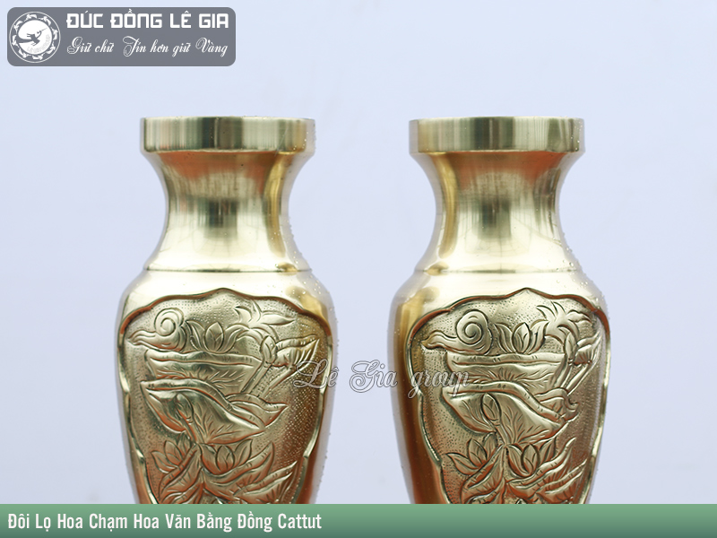 Đôi Lọ Hoa Chạm Hoa Văn bằng đồng cattut