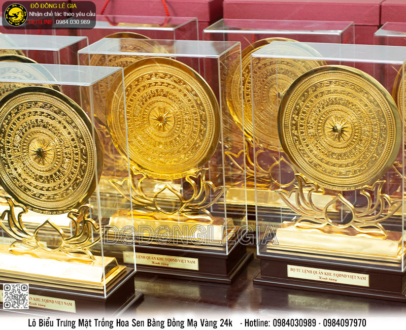 Lô Mặt Trống Hoa Sen Bằng Đồng Mạ Vàng 24k Cao 25cm