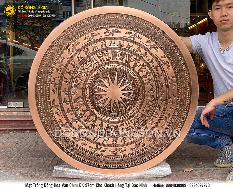 Lắp đặt mặt trống đồng vân chìm đường kính 97cm cho khách Bắc Ninh