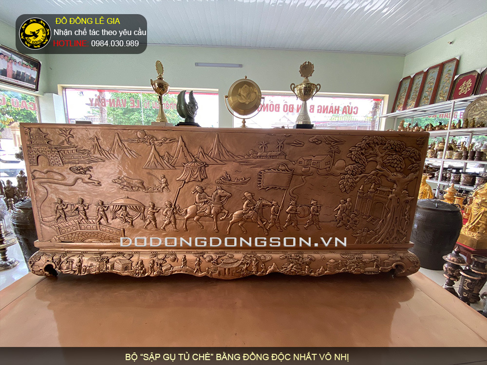 Bộ "sập gụ tủ chè" bằng đồng độc nhất vô nhị ở Việt Nam