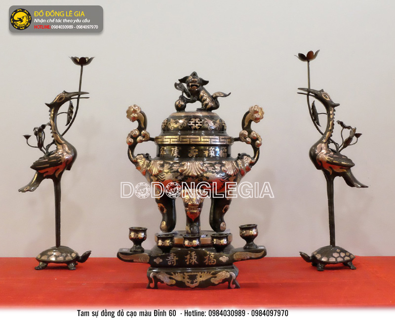 Bộ đồ thờ ngũ sự bằng đồng đỏ cạo màu phớt nỉ