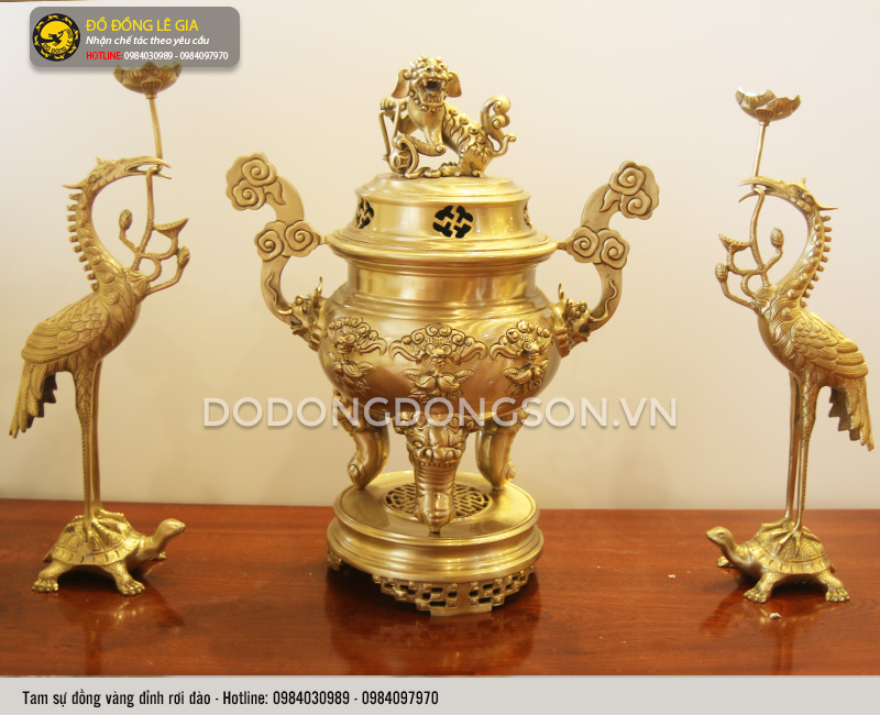 Bộ ngũ sự bằng đồng vàng chạm rơi đào cao 55cm