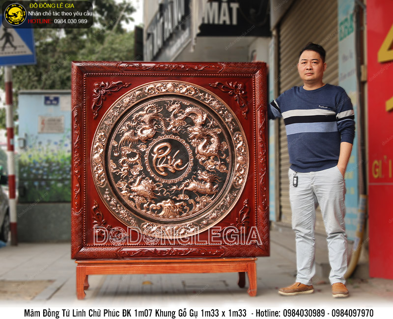 Mâm đồng chữ Phúc chạm tứ linh bằng đồng đỏ khung gỗ gụ KT 1m33