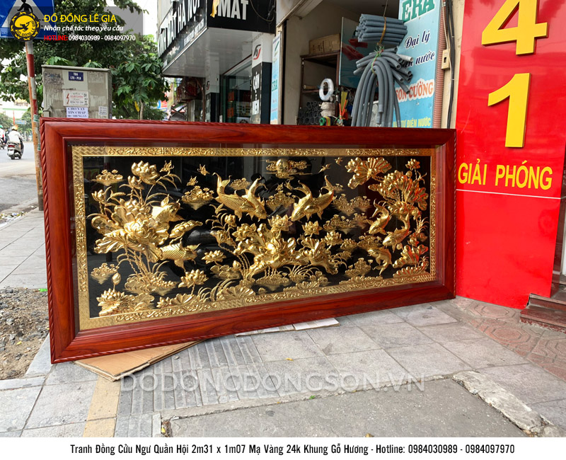 Tranh cửu ngư quần hội mạ vàng 24k khung gỗ gụ