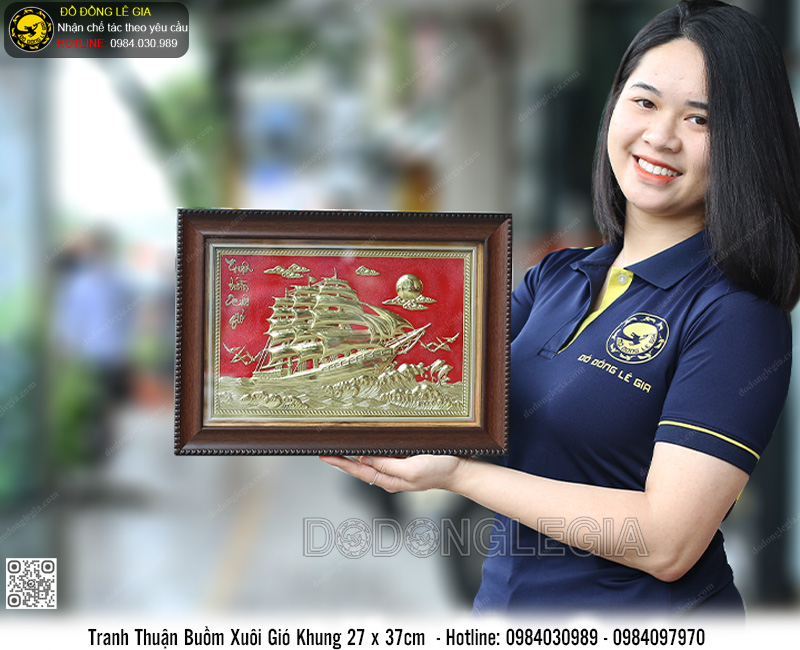 Tranh Thuận Buồm Xuôi Gió Bằng Đồng nền đỏ 27 x 37cm
