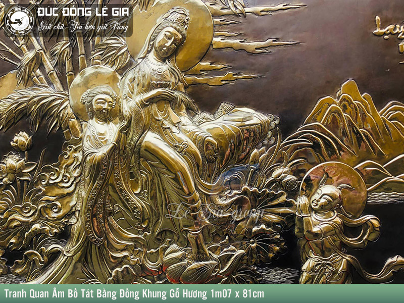 Tranh Quan Âm Bồ Tát Bằng Đồng Khung Gỗ Hương 1m07 x 81cm