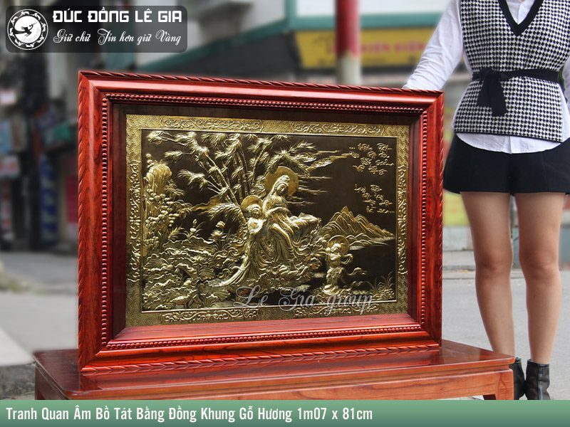 Tranh Quan Âm Bồ Tát Bằng Đồng Khung Gỗ Hương 1m07 x 81cm