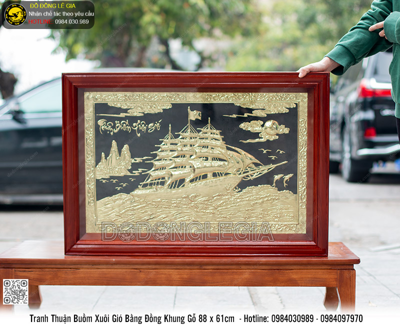 Tranh Thuận Buồm Xuôi Gió bằng đồng khung gỗ 88 x 61cm