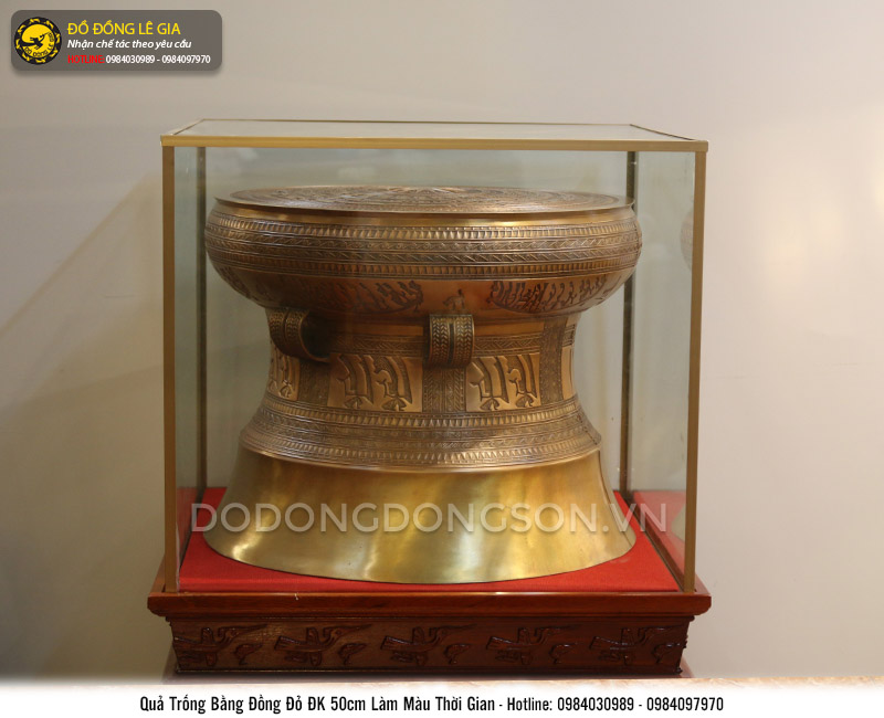 Trống đồng đường kính 50cm hoa văn chìm màu thời gian