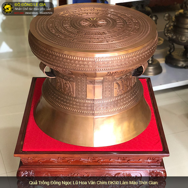 Trống đồng đường kính 50cm hoa văn chìm màu thời gian