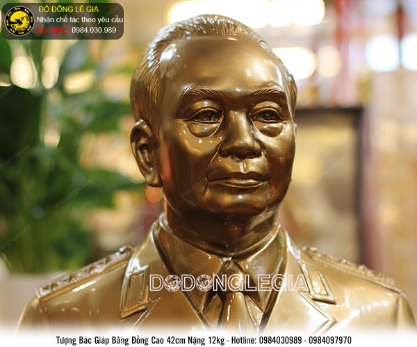 Tượng Đại tướng Võ Nguyên Giáp bằng đồng đỏ cao 42cm - mẫu chuẩn thần thái