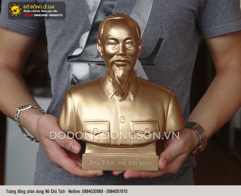 Tượng Bác Hồ bằng đồng để bàn 25cm