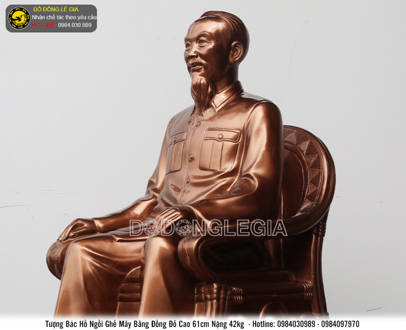 Tượng Bác Hồ ngồi ghế mây cao 61 cm - mẫu 02