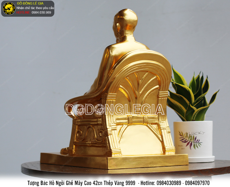 Tượng Bác Hồ ngồi ghế mây thếp vàng 9999 cao 42cm