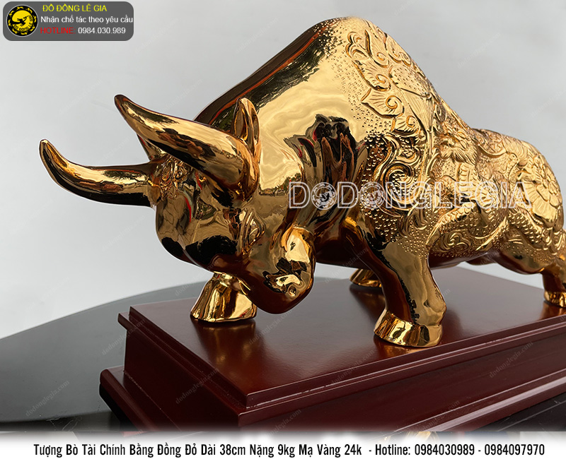 Tượng Bò tài chính mạ vàng 24k