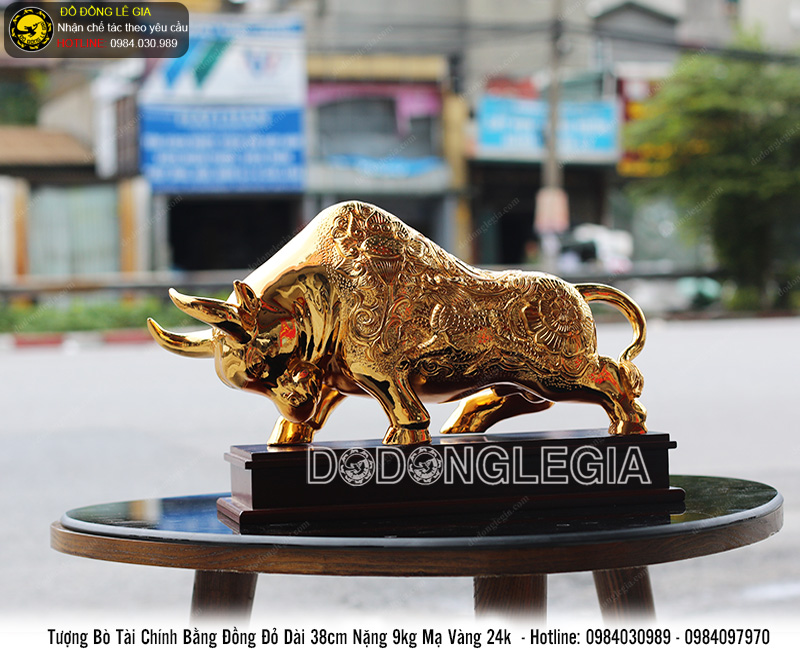 Tượng Bò tài chính mạ vàng 24k