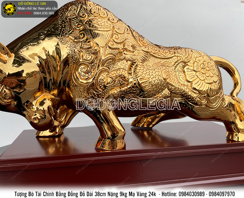 Tượng Bò tài chính mạ vàng 24k