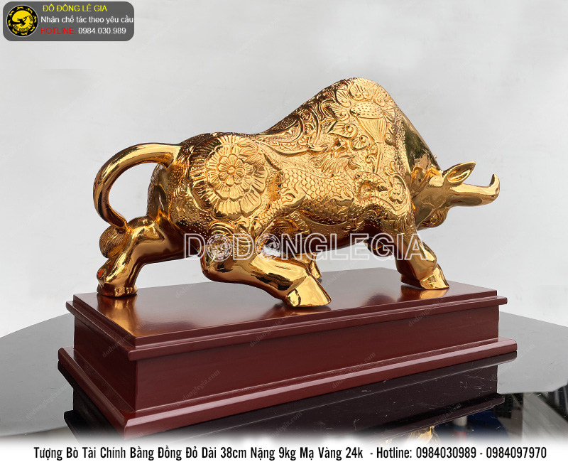 Tượng Bò tài chính mạ vàng 24k
