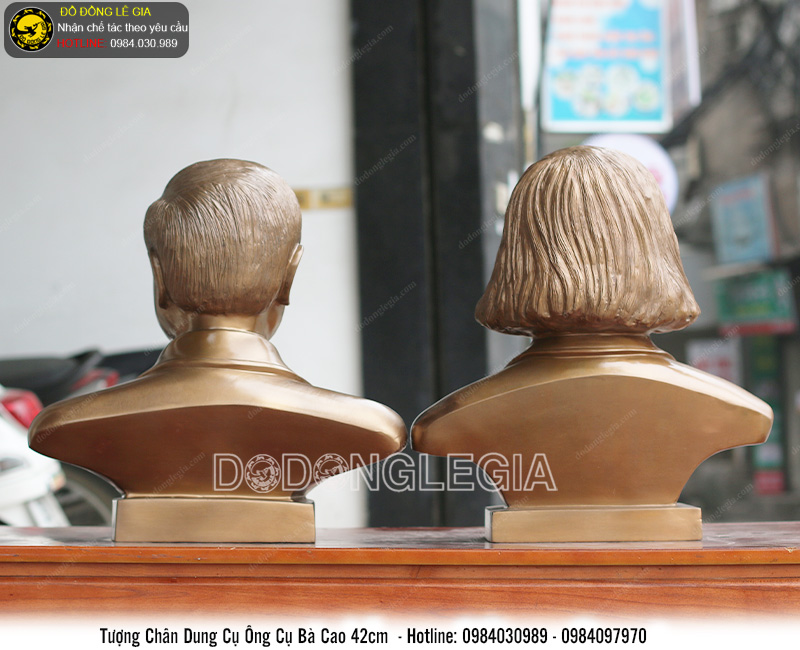 Tượng chân dung vợ chồng bằng đồng cao 42cm