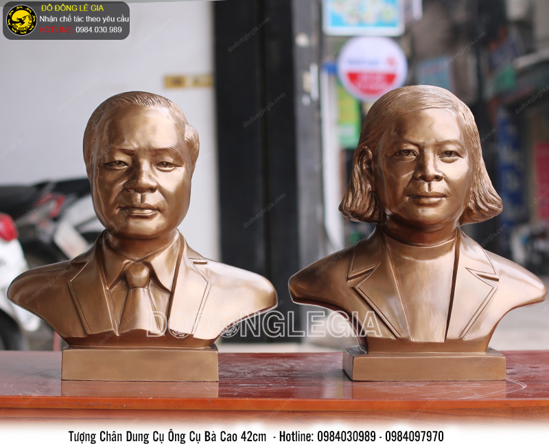 Tượng chân dung vợ chồng bằng đồng cao 42cm