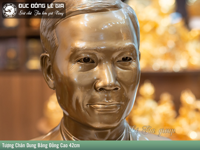 Đúc tượng chân dung bằng đồng đỏ  cao 42cm