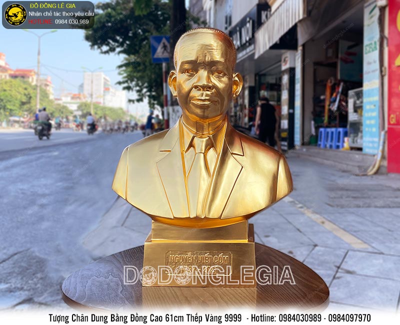 Tượng chân dung cụ ông thếp vàng 9999