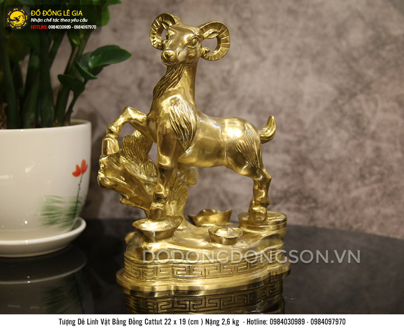 Tượng dê bằng đồng Cattut - cỡ trung