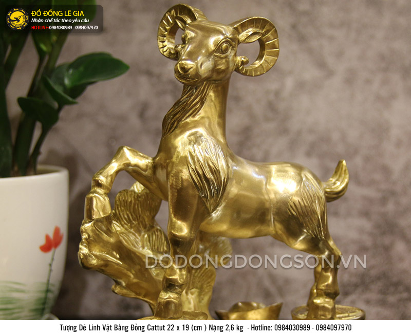 Tượng dê bằng đồng Cattut - cỡ trung