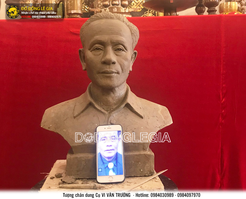 Tượng chân dung cụ ông theo yêu cầu - 02