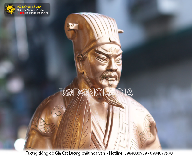 Tượng Gia Cát Lượng bằng đồng đỏ