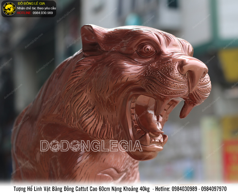 Tượng hổ đứng núi đá bằng đồng cattut cao 60cm