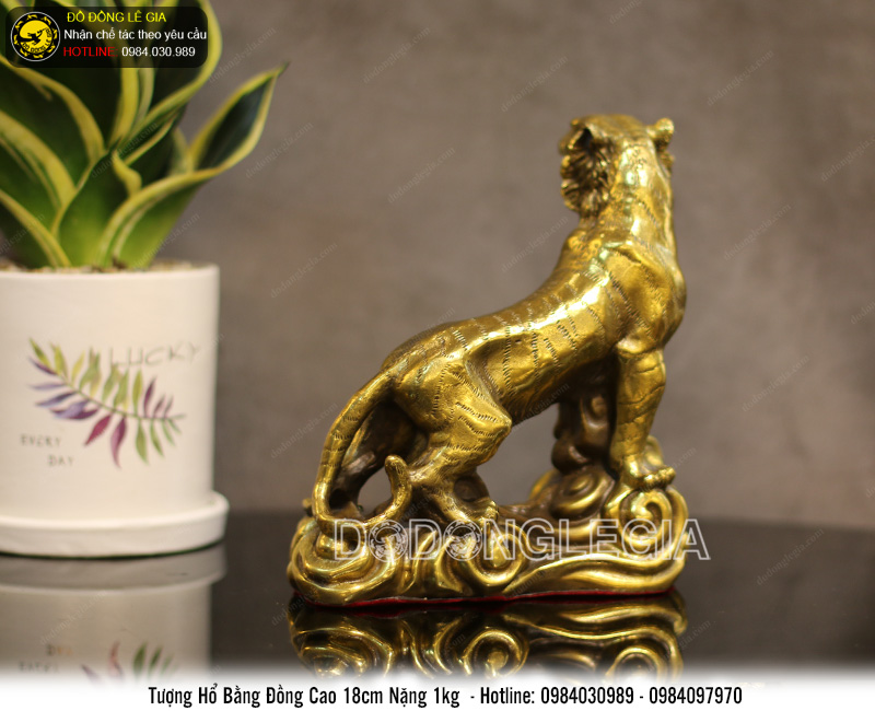 Tượng hổ đứng cưỡi mây bằng đồng cao 18cm