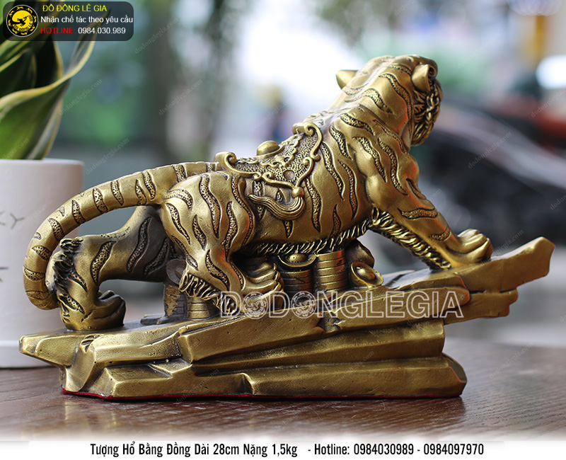 Tượng Hổ Vạn sự như ý bằng đồng cỡ to dài 28cm