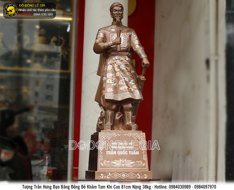 Tượng Đức Thánh Trần cao 81 khảm tam khí