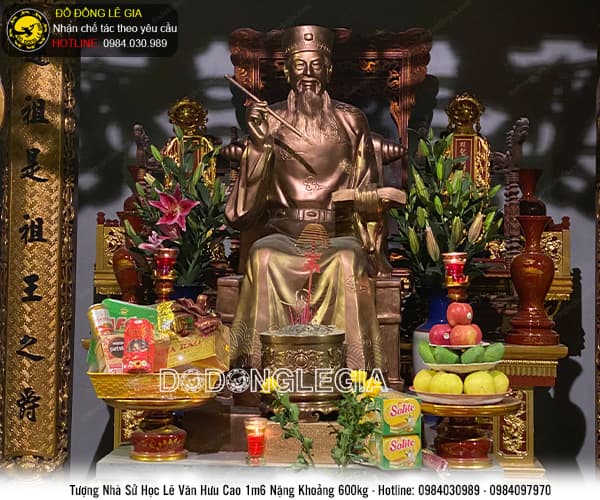 Tượng nhà sử học Lê Văn Hưu cao 1.6m