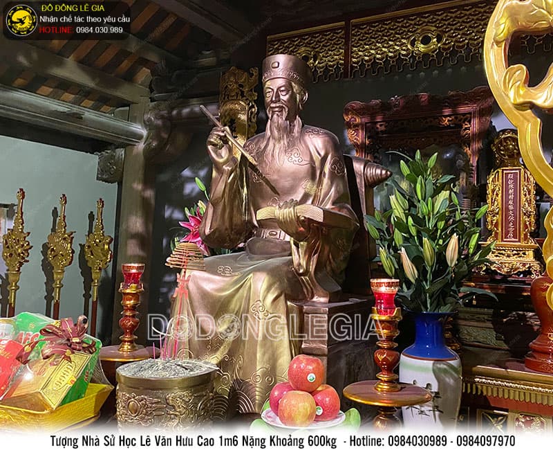 Tượng nhà sử học Lê Văn Hưu cao 1.6m
