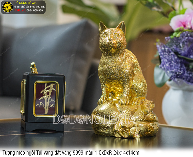 Tượng Mèo Ngồi Túi Vàng dát vàng 9999 mẫu 1 24x14x14cm
