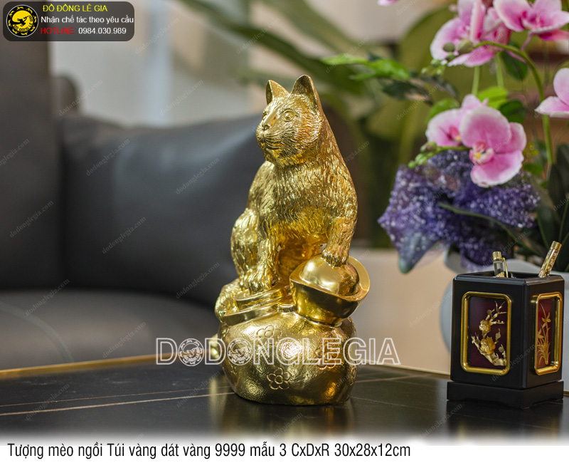 Tượng Mèo Ngồi Túi Vàng dát vàng 9999 mẫu 3 30x28x12cm