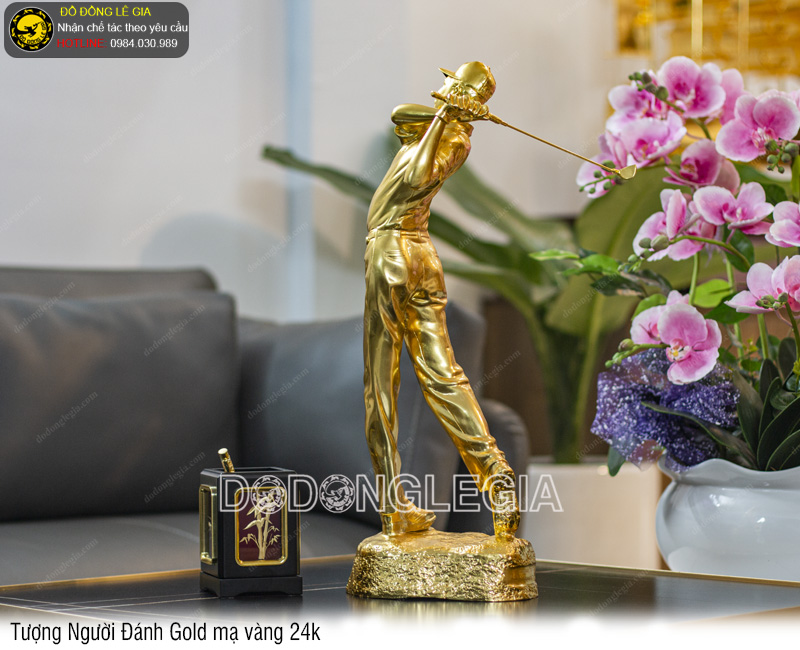Tượng Người Đánh Golf dát vàng 9999 cao 50cm