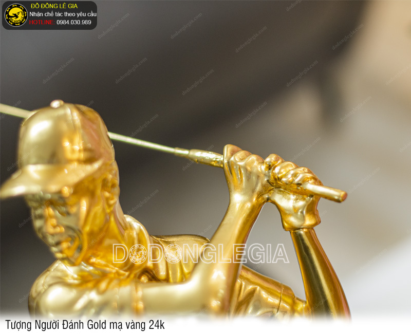 Tượng Người Đánh Golf dát vàng 9999 cao 50cm