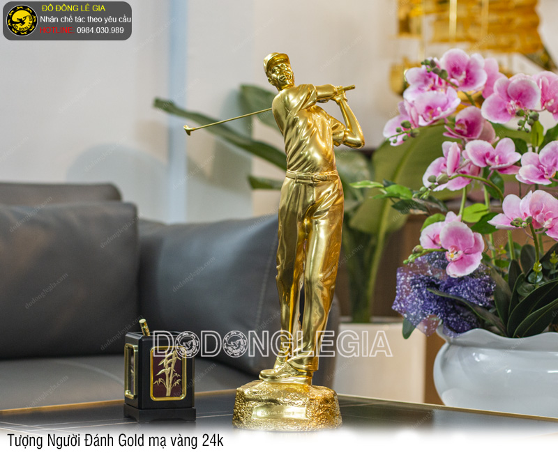 Tượng Người Đánh Golf dát vàng 9999 cao 50cm