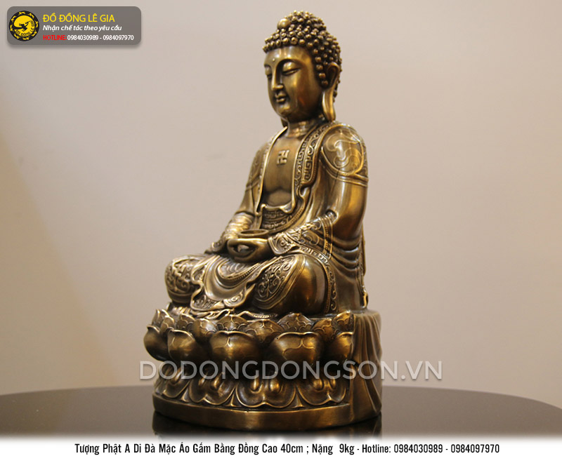 Tượng Phật A Di Đà Mặc Áo Gấm