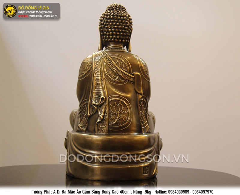 Tượng Phật A Di Đà Mặc Áo Gấm